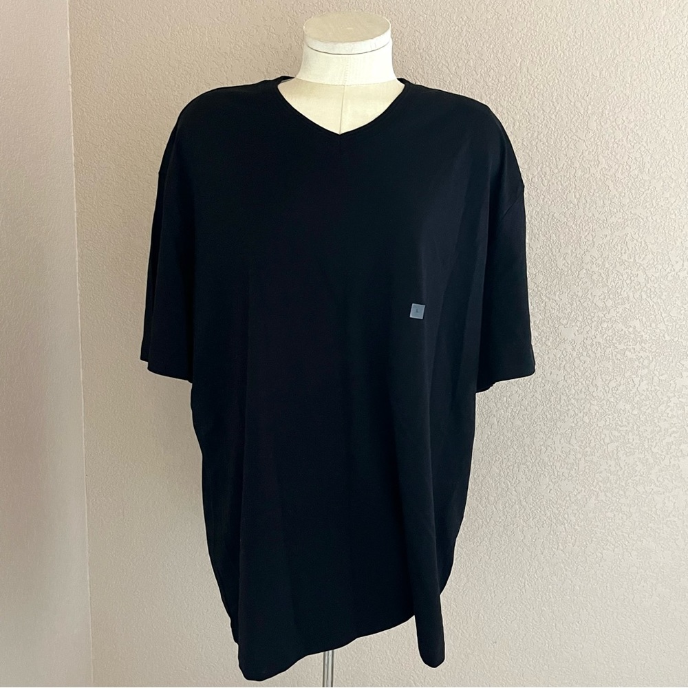 NWT Express Relaxed fit black V neckline shirt